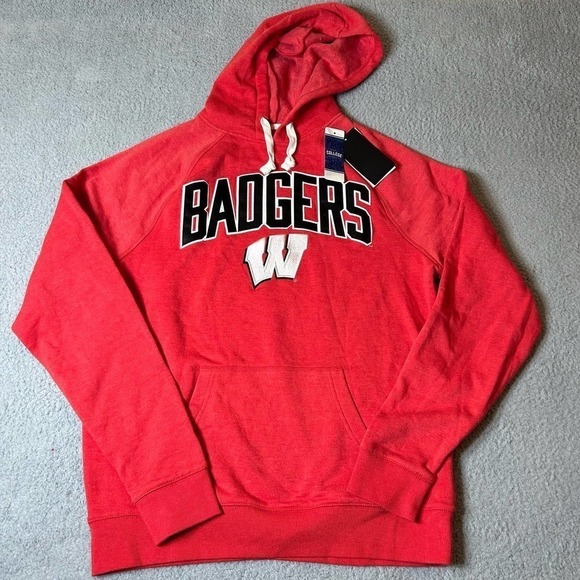 Wisconsin‎ Badgers Hoodie Mens Medium Red Embroidered Stitched NCAA Big 10 NEW - Picture 1 of 11